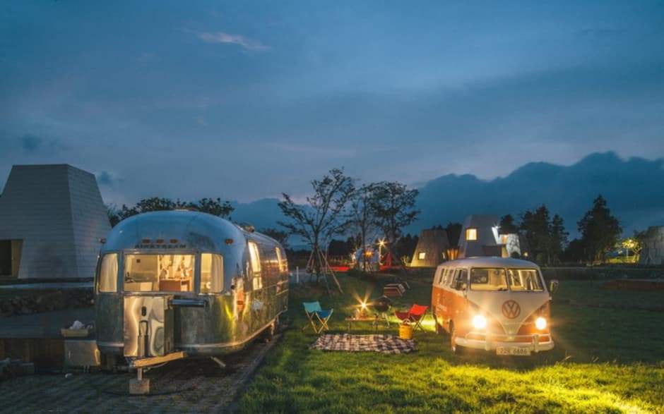 제주도_서귀포시_어라운드폴리_카라반