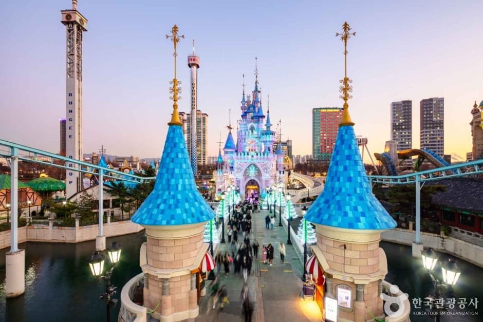 Lotte World Adventure (롯데월드 어드벤처)