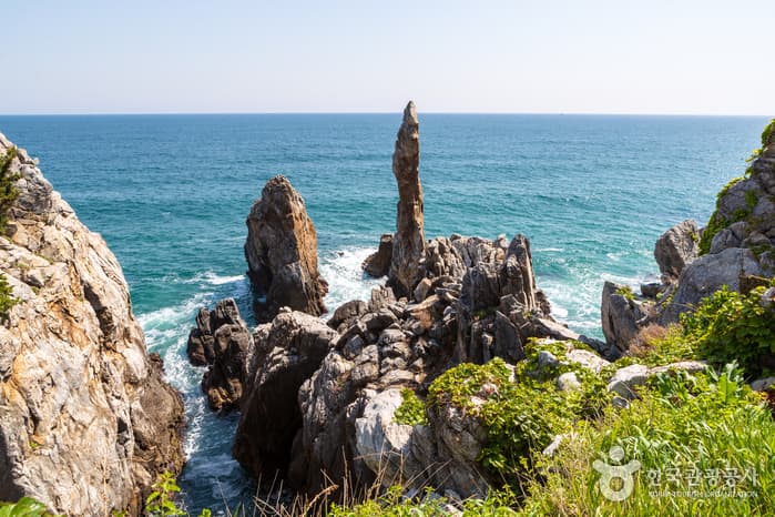 Roca Chotdaebawi de Chuam (추암 촛대바위)