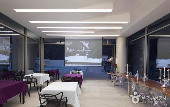 강원_유리트리트_부대시설 카페1