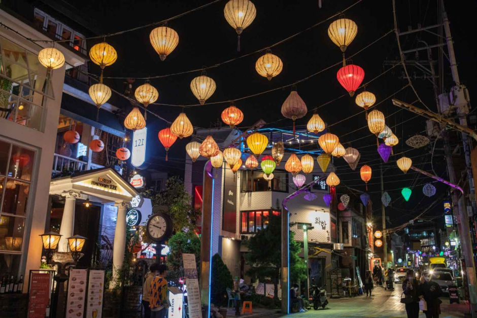 Итхэвон - торговая улица (이태원 쇼핑거리)