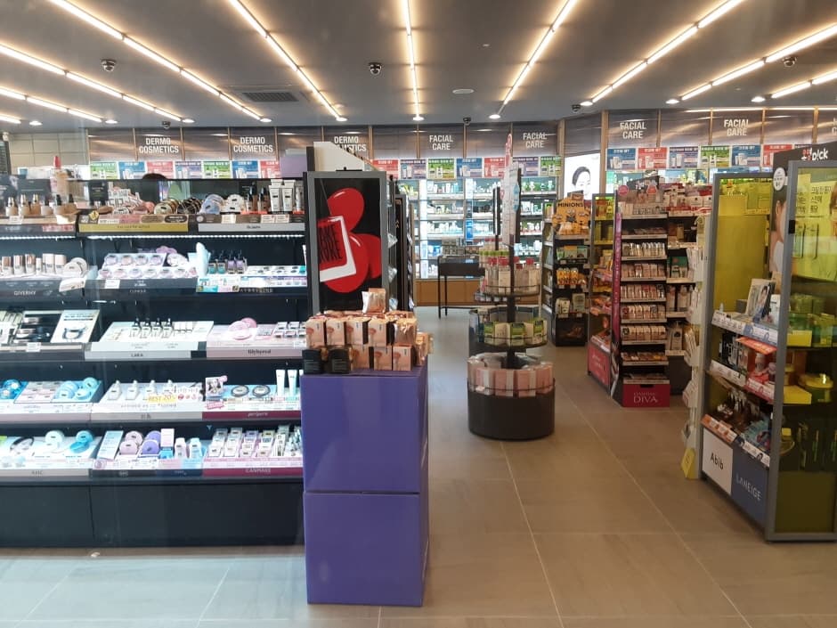 [事後免稅店] Olive Young (廣安海灘店)(올리브영 광안비치)