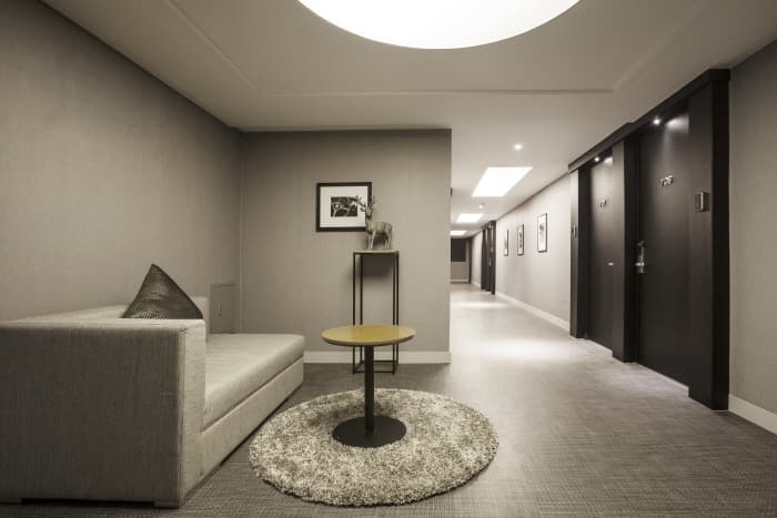 넘버25호텔_복도1