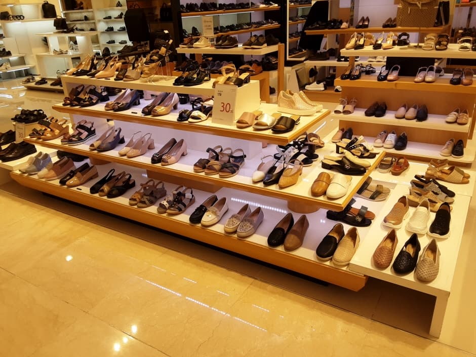 [事後免稅店] Esquire (樂天Centum店)(에스콰이어 롯데센텀)