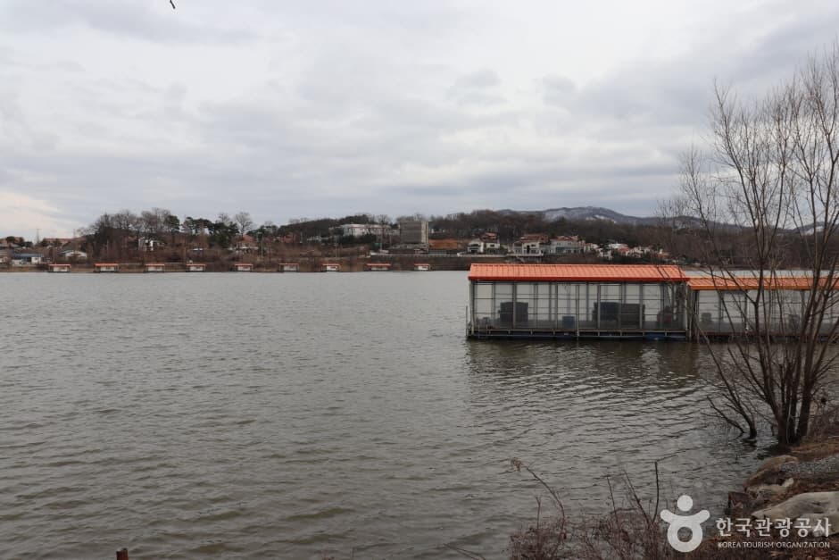 凤在垂钓处（봉재낚시터）