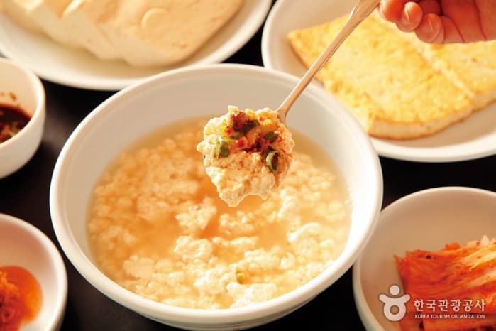 草堂老奶奶嫩豆腐 (초당할머니순두부)