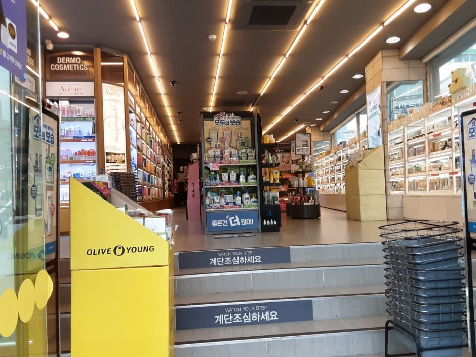 올리브영 남천역_4