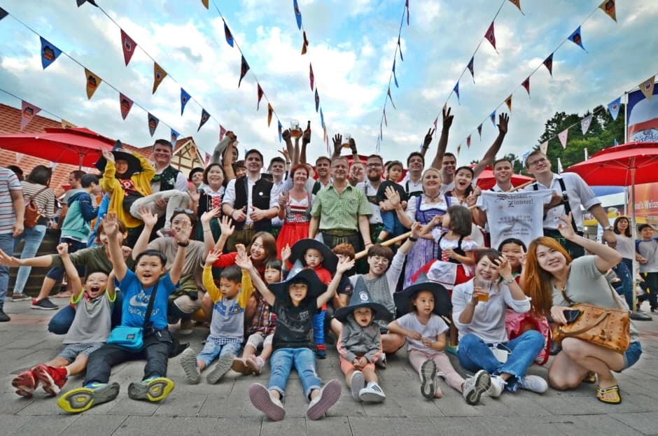 Oktoberfest im deutschen Dorf (독일마을맥주축제)