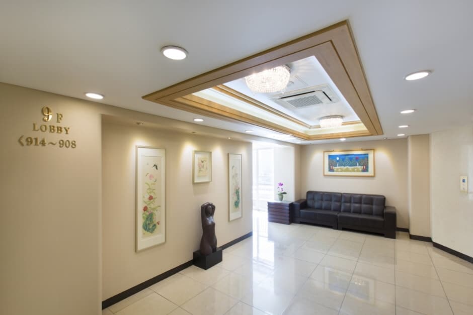 리베로호텔_9층 프론트 로비