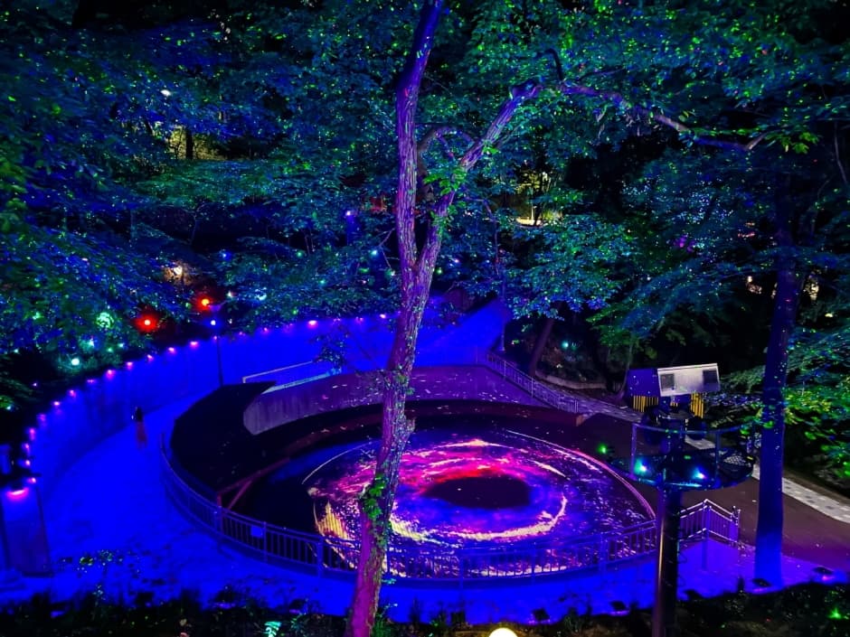 社稷光之林（사직 빛의 숲）