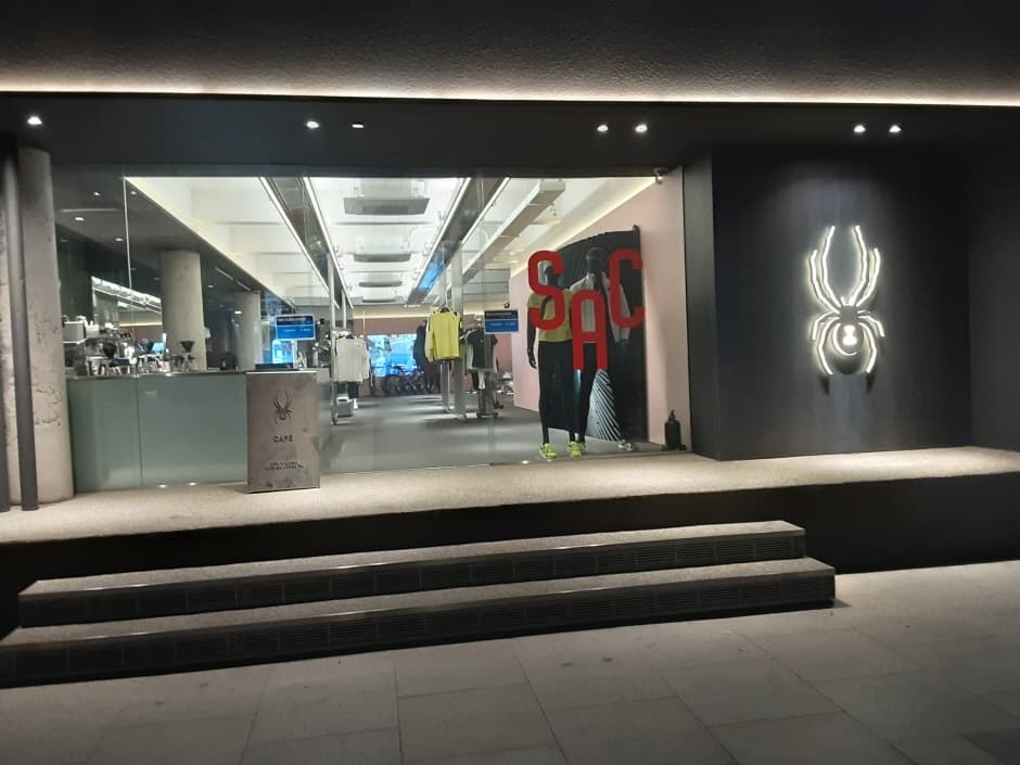 [事後免稅店] Spyder (狎鷗亭店)(스파이더 압구정)