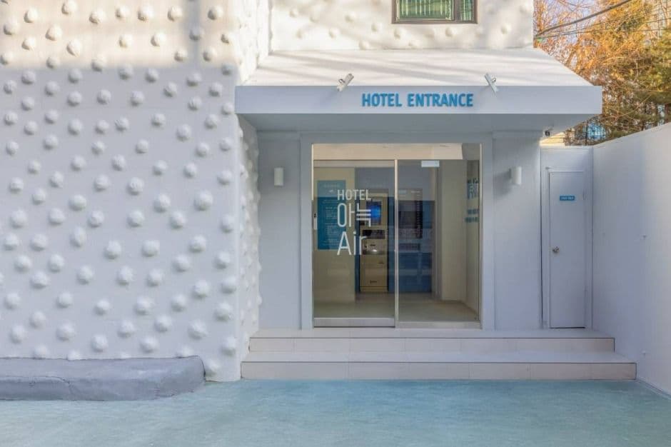 Отель Aank Air в районе Кэбон (아늑에어 호텔 개봉점)