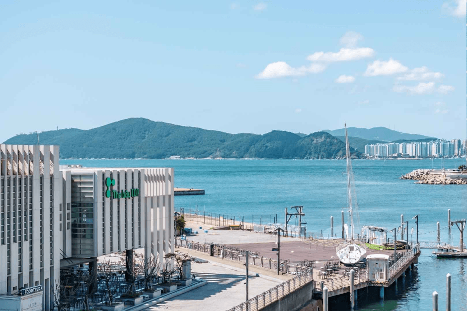 The Bay 101(더베이101)