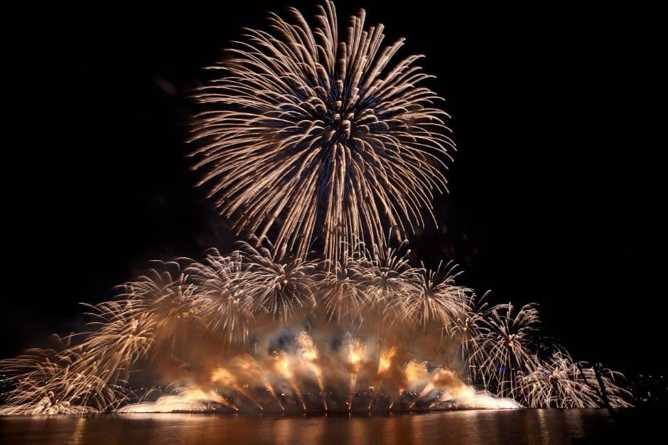 ソウル世界花火祭り(한화와 함께하는 서울세계불꽃축제)