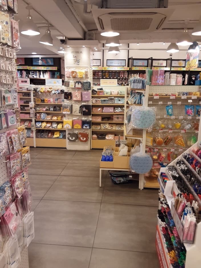 [事後免税店] ARTBOX(アートボックス)・キョンジュ(慶州)店(아트박스 경주점)