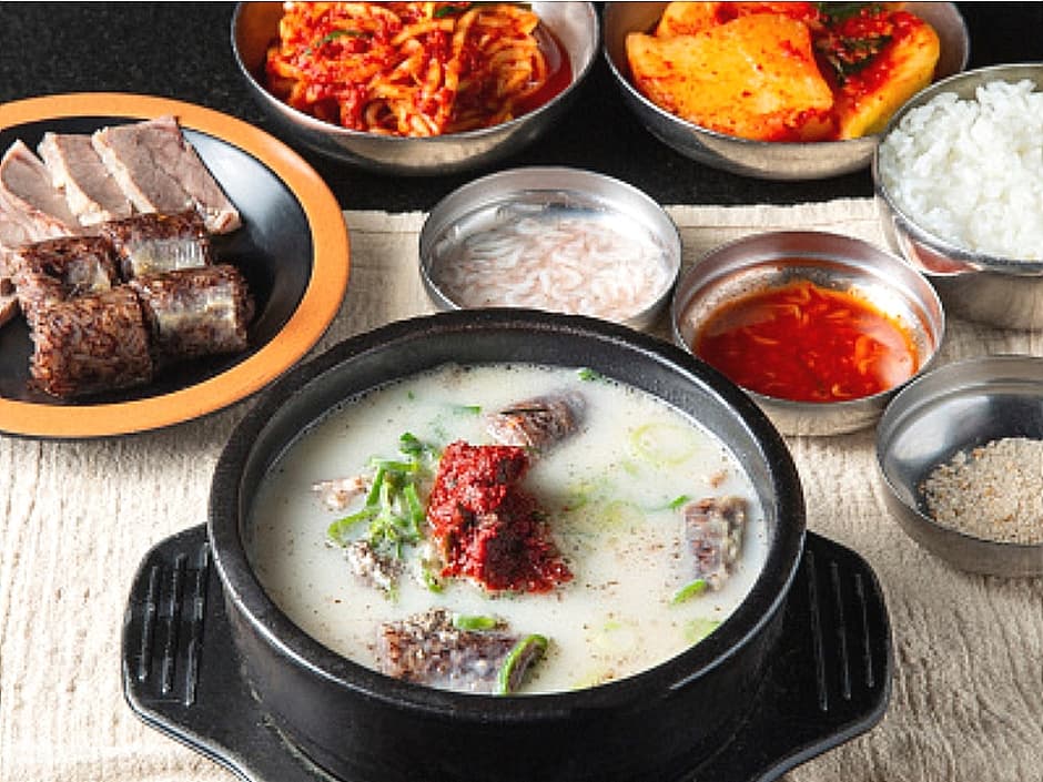 서울_강남구_신의주찹쌀순대_메뉴