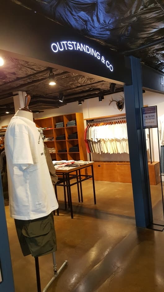 [事后免税店]Outstanding建大集装箱购物中心(아웃스탠딩 건대커먼그라운드)