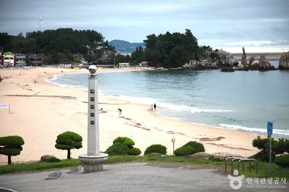 Lugar de la Leyenda de Haega (해가사의 터)