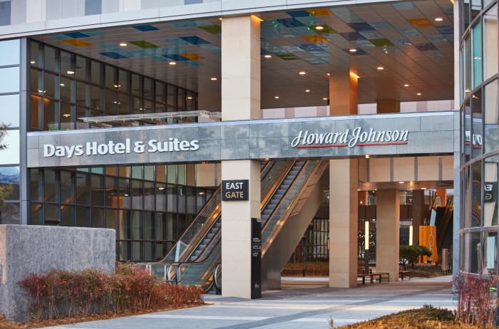 Howard Johnson Hotel Incheon Airport / 하워드 존슨 인천 에어포트
