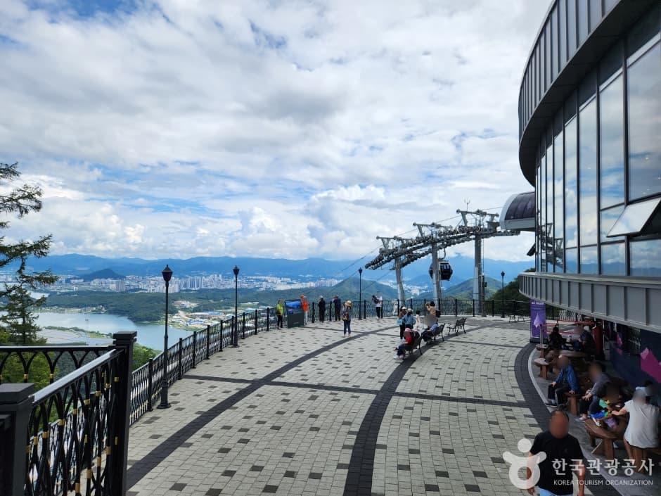 春川三岳山湖水ケーブルカー(춘천 삼악산 호수케이블카)