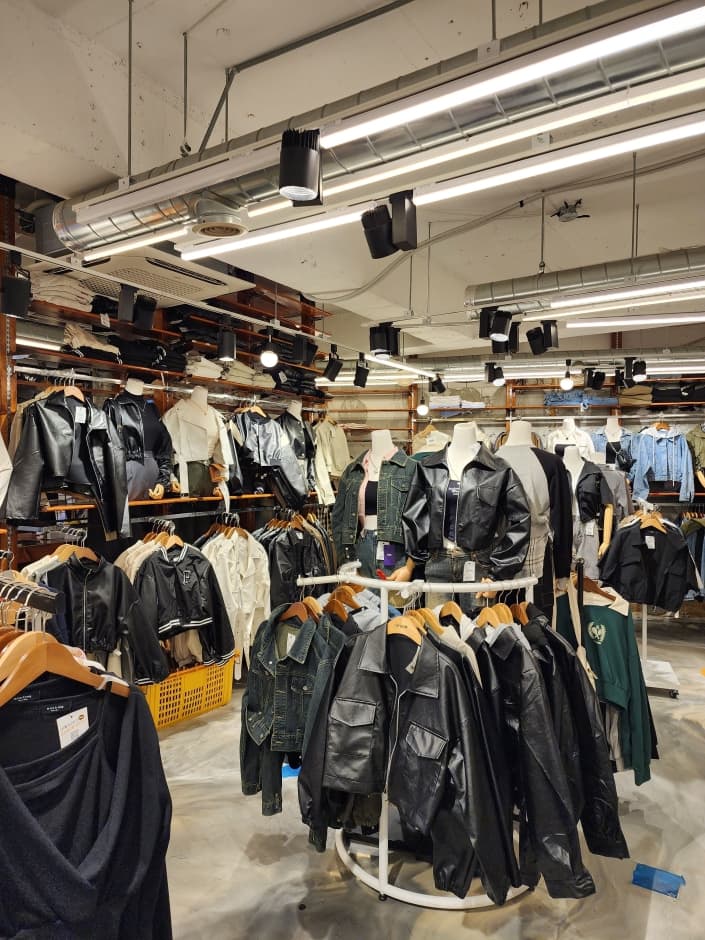 엠플레이그라운드 홍대본점 [Tax Refund Shop]  (3)