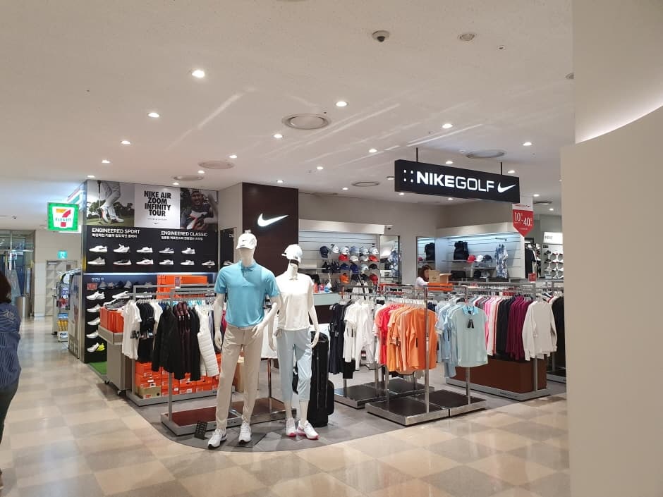 [事后免税店]耐克高尔夫乐天奥特莱斯光明店(나이키골프 롯데광명)
