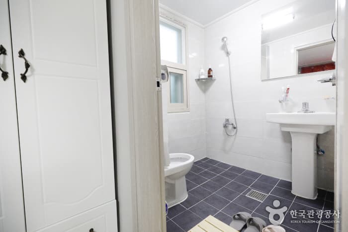 사진보정_부산_더파크게스트하우스_쿼트러플스탠다드3