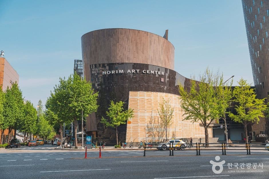 Pabellón de Sinsa del Museo de Arte Horim (호림박물관 신사분관)