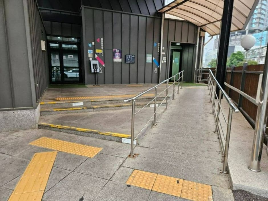 몽실식당_ 시장공영주차장입구