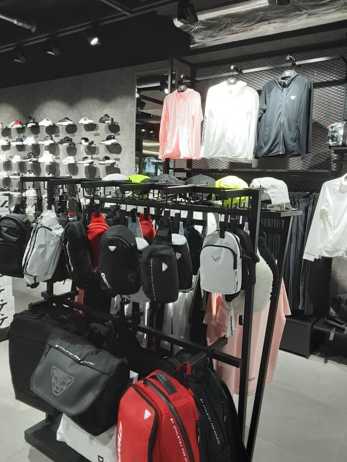 [事後免税店] DYNAFIT（ディナフィット）・シンセゲ（新世界）パジュ（坡州）（다이나핏 신세계파주）