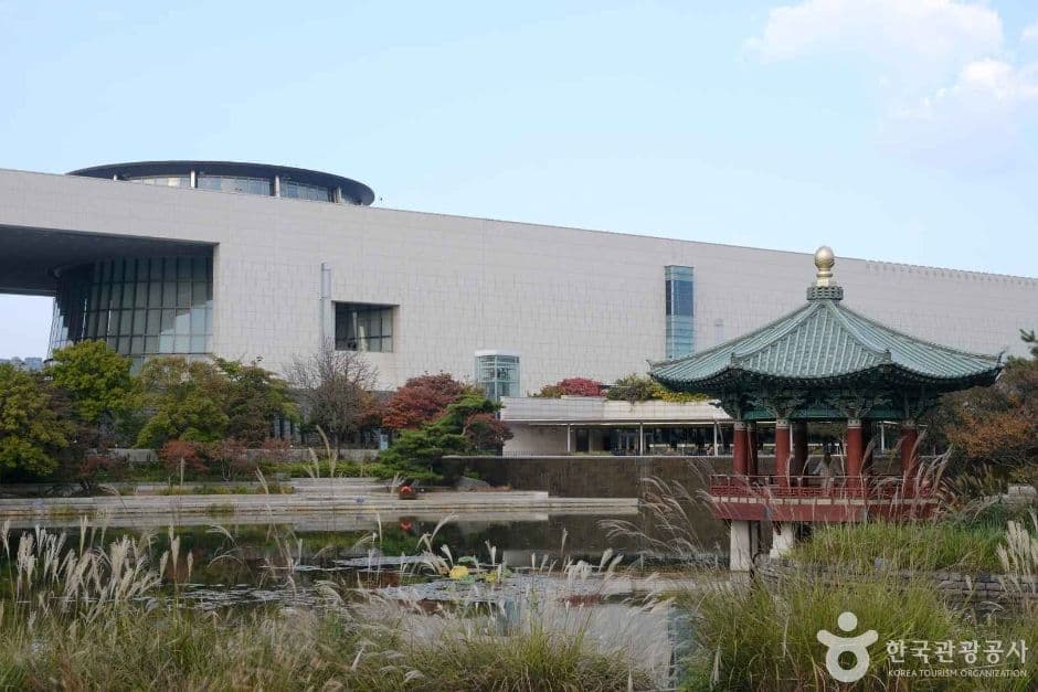 国立中央博物館(국립중앙박물관)