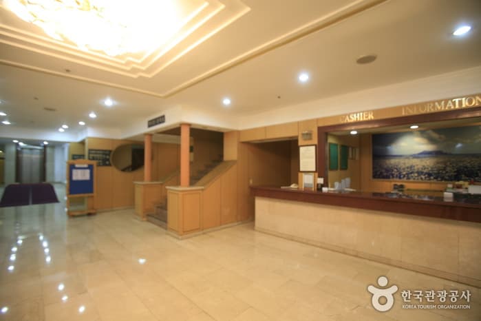 제주 제주시_하니크라운호텔_로비