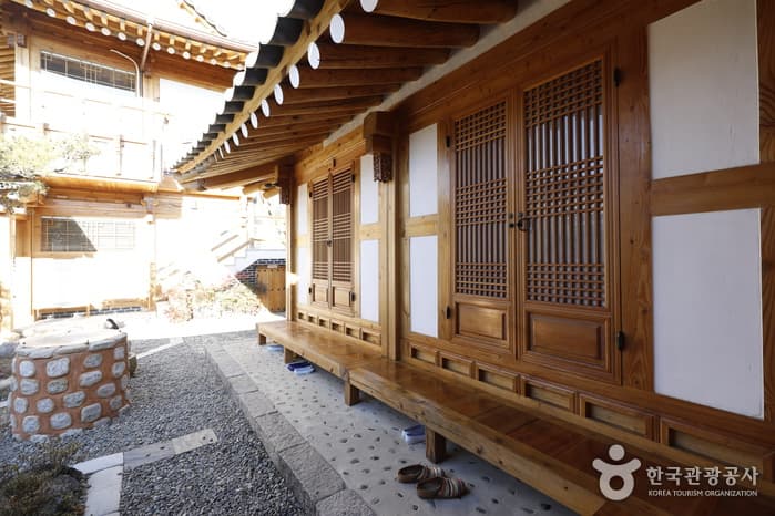 小說齋(瞻星臺店)(소설재(첨성대점))