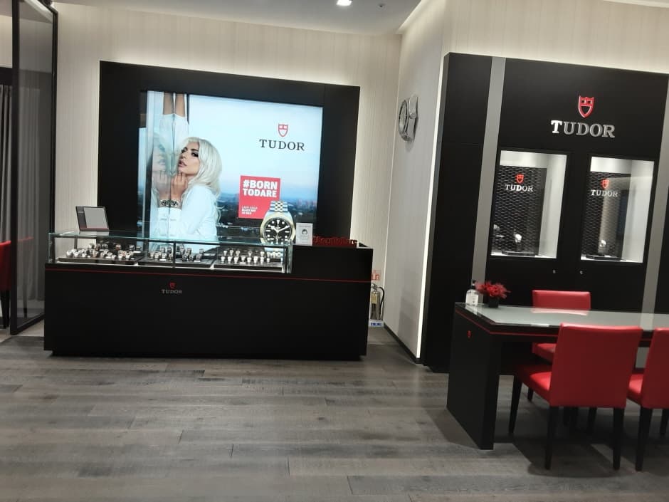 [事後免税店] ナウウォッチ・AVENUEL（アヴェニュエル）チャムシル（蚕室）（나우워치 에비뉴엘잠실）