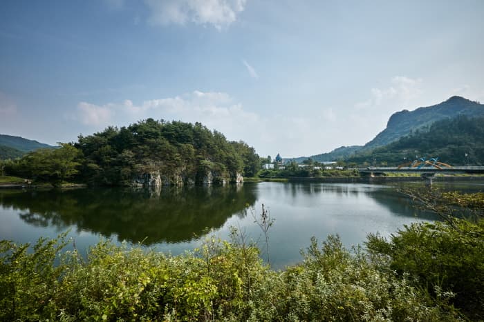 Река Тхамчжинган (탐진강)