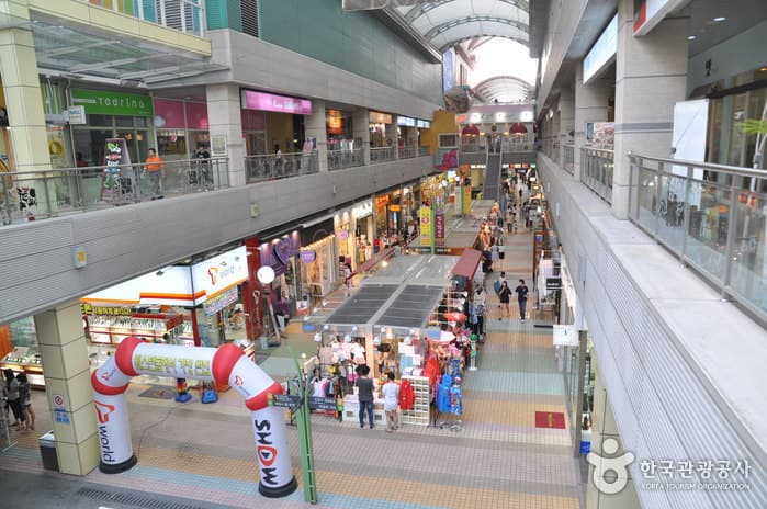 Western Dom (웨스턴돔)