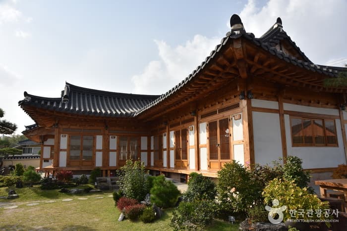 チョンゴン韓屋(청공한옥)