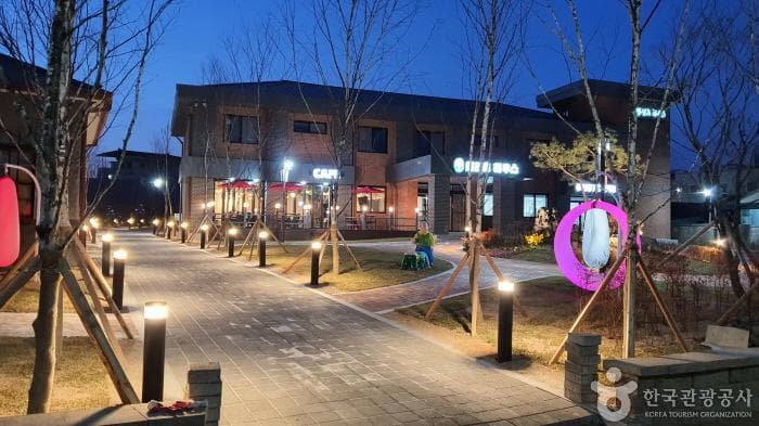 충북_엽연초하우스_외부전경27(야경)