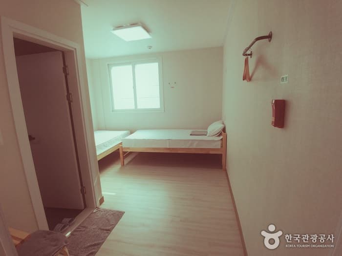 경북_앨리게스트하우스_2인실 2