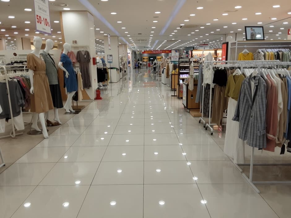 모다아울렛 울산점