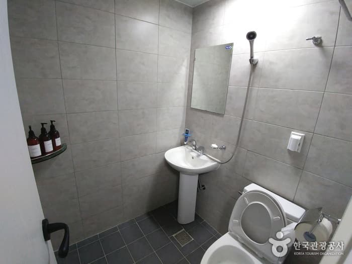 경북_앨리게스트하우스_화장실