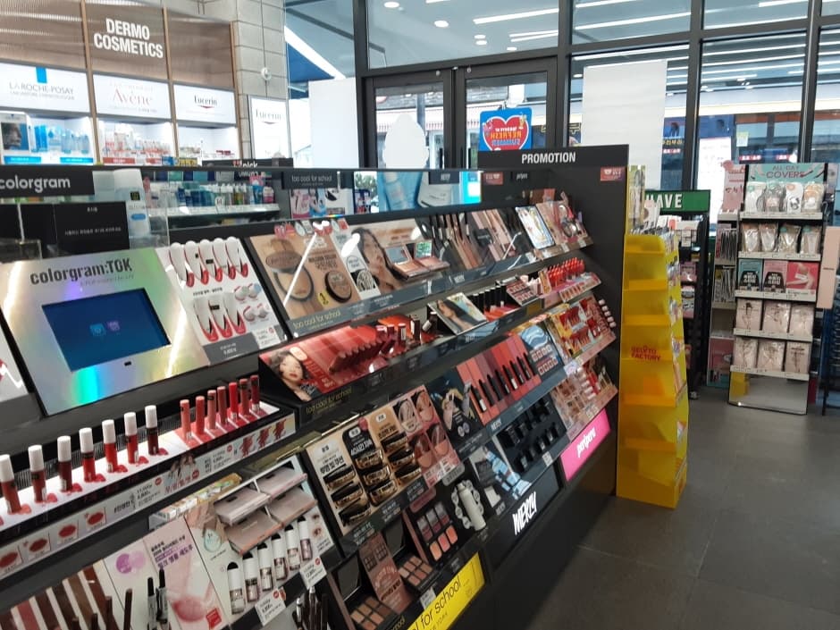 Olive Young - Seongdong Seongsu Branch [Tax Refund Shop] (올리브영 성동성수)