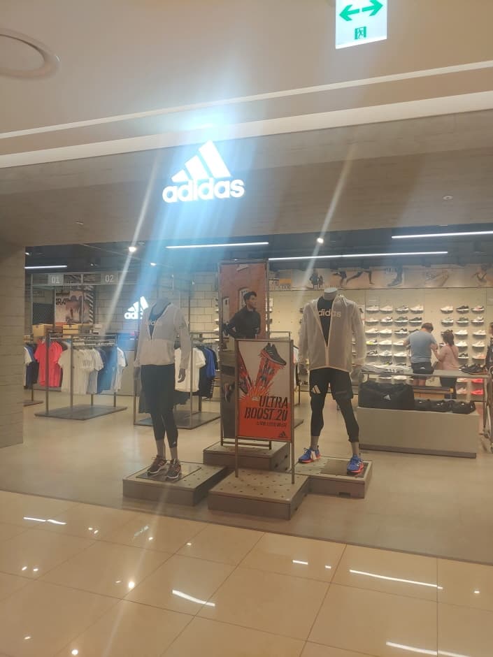 [事後免税店] adidas（アディダス）・ロッテクリ（九里）（아디다스 롯데구리）