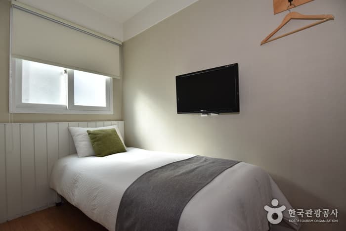 서울_종로_호텔큐비(호텔QB)_싱글02