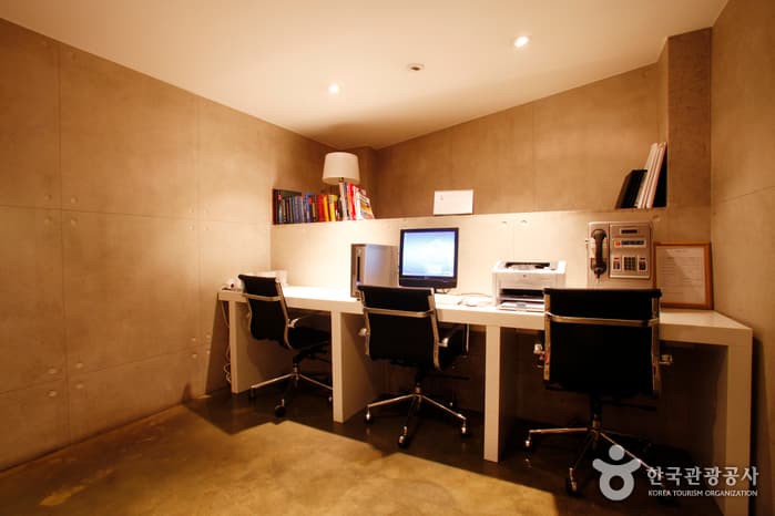 서울 강남구_트리아관광호텔_부대시설(비즈니스센터)