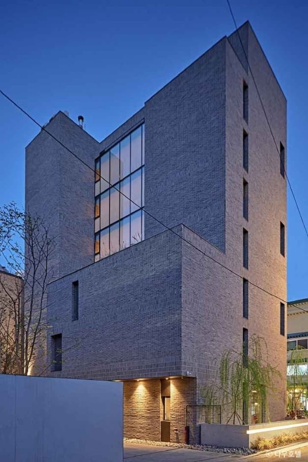 樹木飯店(나무호텔)