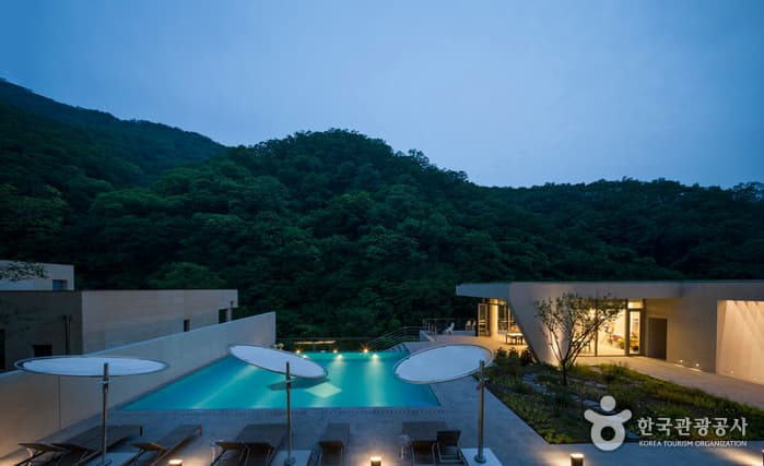 강원_유리트리트_부대시설 INFINITY POOL 1