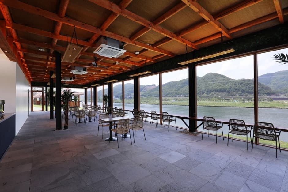 Mekong咖啡馆(메콩 카페)