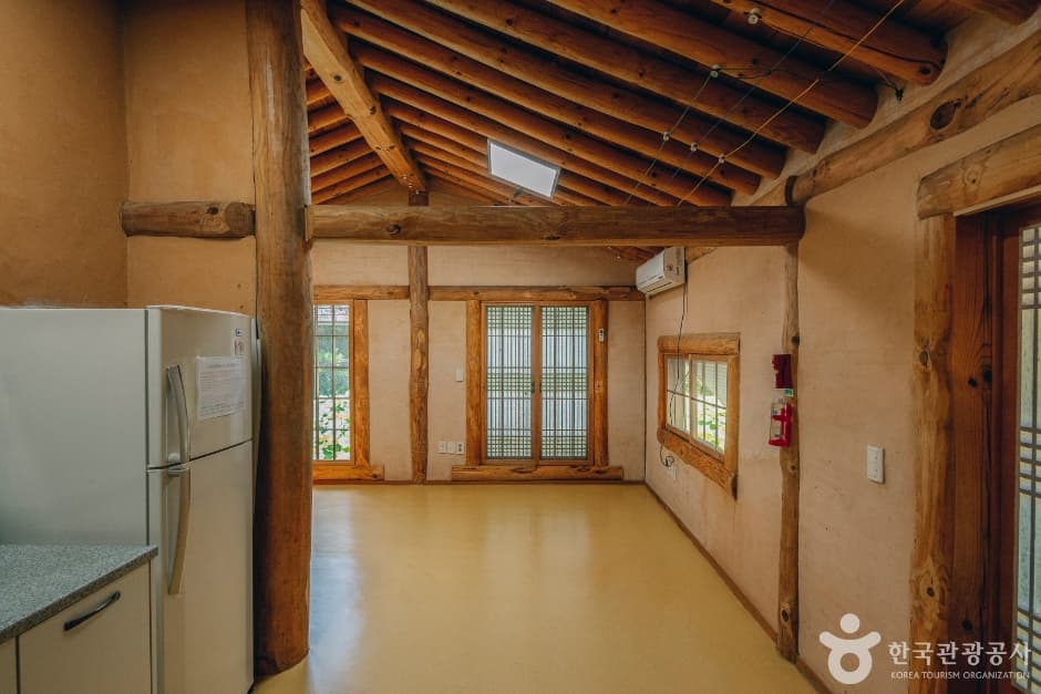 구토란펜션_백련방 1