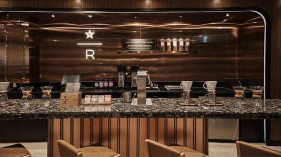 스타벅스 이대R점_1